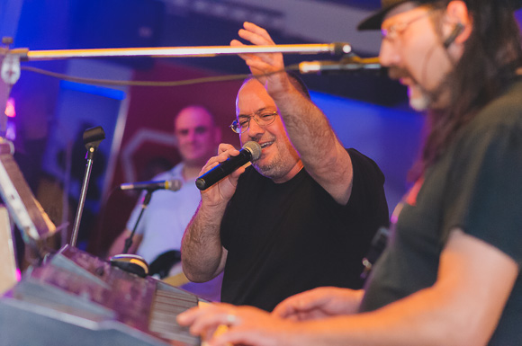 Siniša Vuco @ Hitch bar, 16.5.2015. (Foto: Ivan Toman)