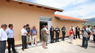 Zadar, 170610.
Danas je Ante Zupan, gradonacelnik Obrovca u pratnji s zupanom Zadarske zupanije Stipom Zrilicem i vise gostiju te zupanijskih duznosnika svecano otvorio vise infrastrukturnih objekata.
Na fotografiji: gradonacelnik Obrovca Ante Zupan i zup