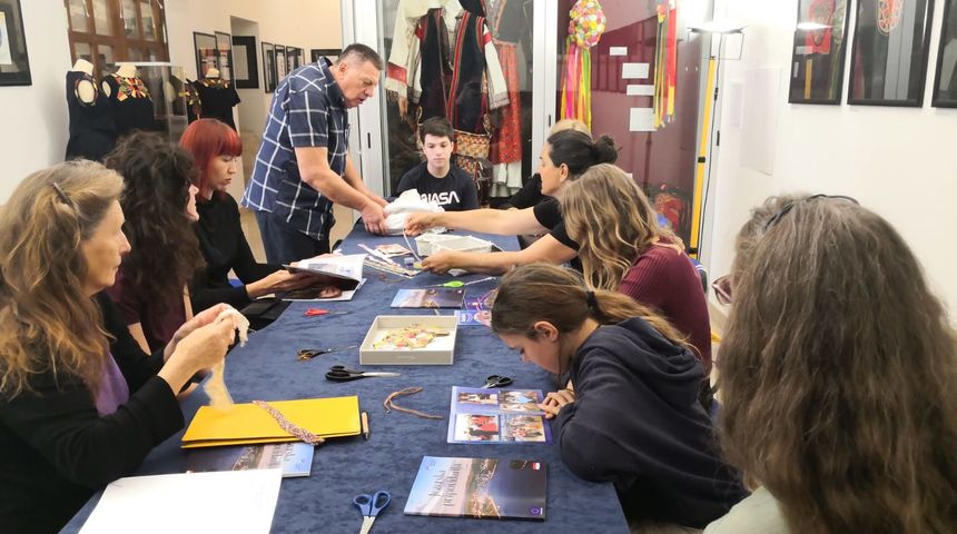 Etnološki odjel Narodnog muzeja Zadar poziva na radionice izrade jezerske ogrice