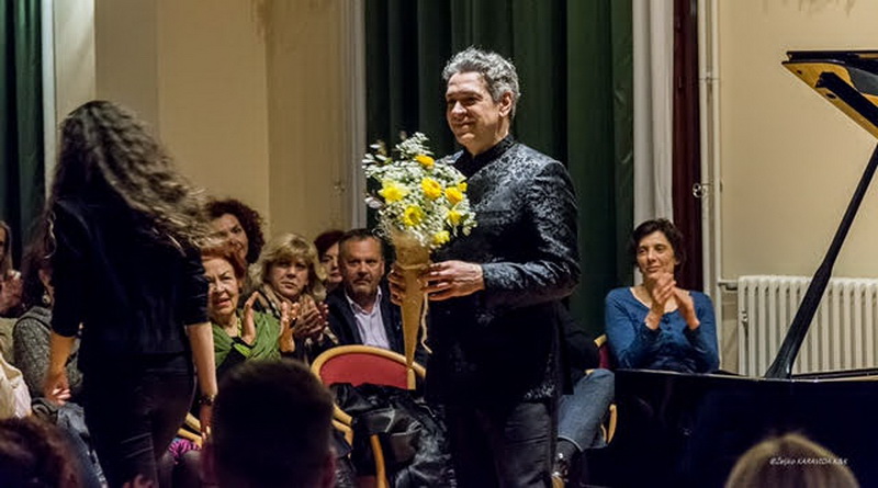 LOvro Pogorelić: “Kavalir za klavirom” u Svečanoj dvorani Sveučilišta u Zadru LOvro Pogorelić: “Kavalir za klavirom” u Svečanoj dvorani Sveučilišta u Zadru