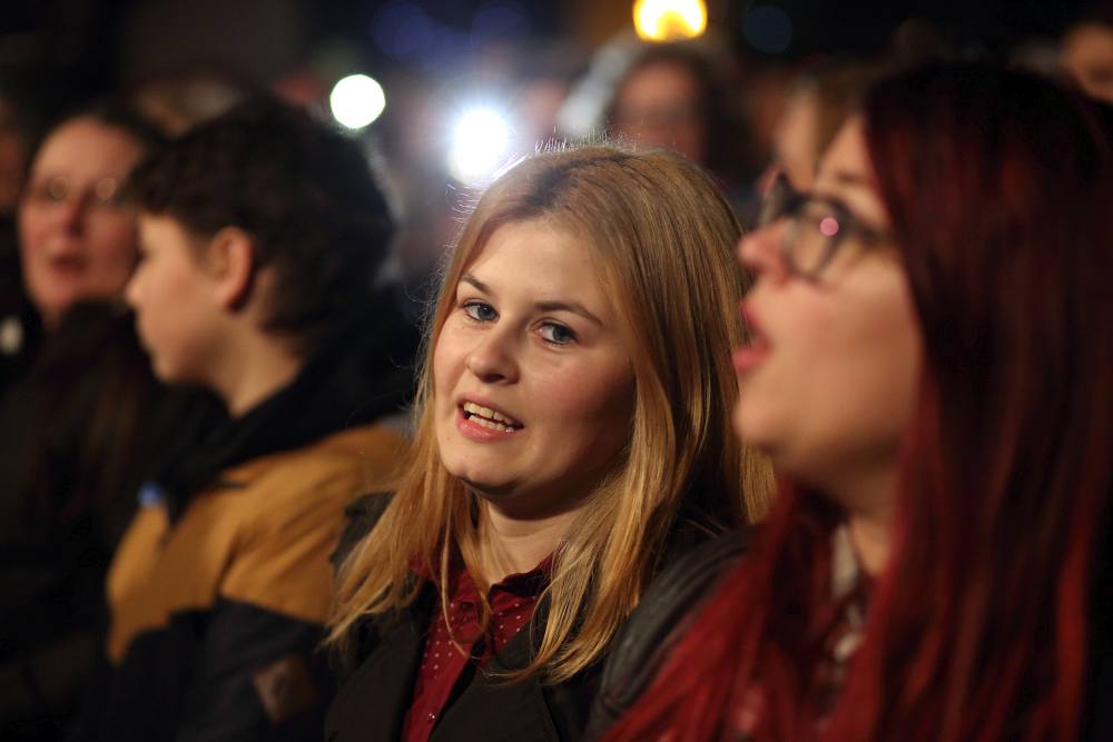 Advent na Viru: Crvena jabuka oduševila u “sniježnom” Viru Advent na Viru: Crvena jabuka oduševila u “sniježnom” Viru