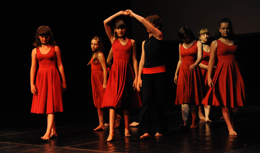 Zadar, 12.5.2012. snimio: Nenad Marčev
1. Zadarski plesni festival
(In memoriam Nives Šimatović-Predovan)
Dvorana Kazališta lutaka Zadar Zadar, 12.5.2012. snimio: Nenad Marčev
1. Zadarski plesni festival
(In memoriam Nives Šimatović-Predovan)
Dvorana Kazališta lutaka Zadar