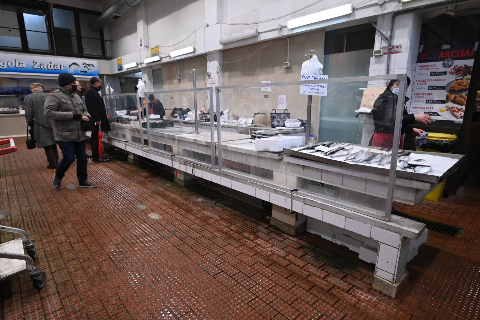 Bogata ponuda ribe na gradskoj ribarnici Bogata ponuda ribe na gradskoj ribarnici
