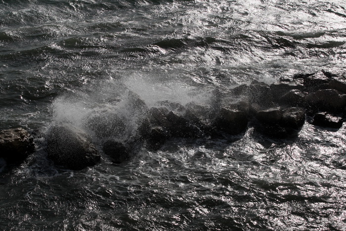Zadar, 111112.
Jako jugo od ranih jutarnjih sati puse na zadarskom podrucju, temperatura zraka je ugodnih 20 stupnjeva. Detalj sa zadarske rive.
Foto: Jure Miskovic / CROPIX Zadar, 111112.
Jako jugo od ranih jutarnjih sati puse na zadarskom podrucju, temperatura zraka je ugodnih 20 stupnjeva. Detalj sa zadarske rive.
Foto: Jure Miskovic / CROPIX