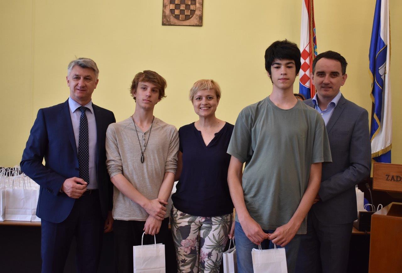 Prijem za nagrađivane učenike osnovnih i srednjh škola