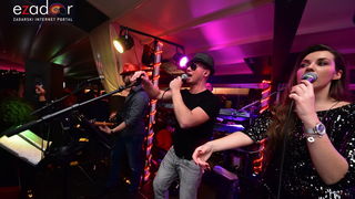 Tisuće Zadrana uživalo na krcatom Narodnom trgu i Tgu Petra Zoranića uz Tomislava Bralića i klapu Intrade Tisuće Zadrana uživalo na krcatom Narodnom trgu i Tgu Petra Zoranića uz Tomislava Bralića i klapu Intrade