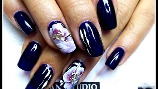 Zrinka Vuksan u konkurenciji natjecanja “Miss Nails” Zrinka Vuksan u konkurenciji natjecanja “Miss Nails”