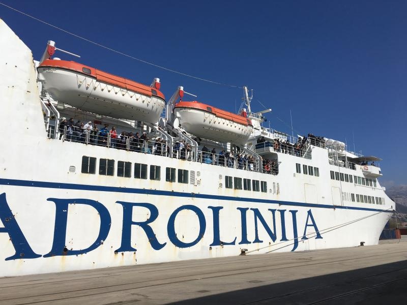 Brodom “Zadar” riječka Armada stigla na derbi u Split Brodom “Zadar” riječka Armada stigla na derbi u Split