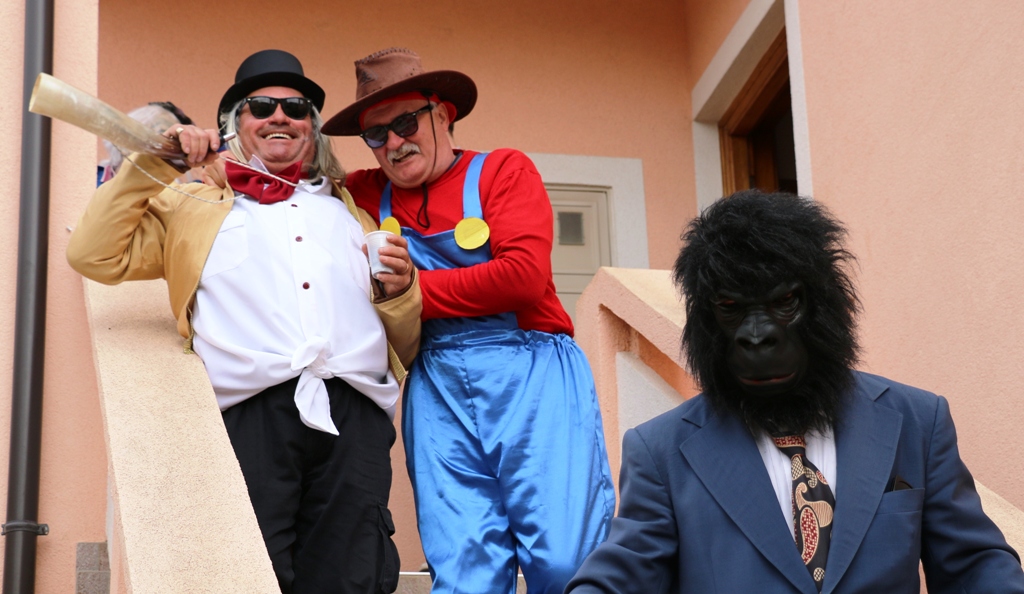 Virske maškare: Nedjelja u znaku zvijezdice Meri, Tota i Tempo Banda