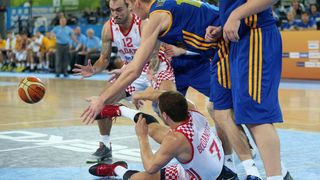 Arena Stozice, Ljubljana, Slovenija – Europsko prvenstvo u kosarci Eurobasket Slovenija 2013., cetvrtfinale, Hrvatska – Ukrajina. Krunoslav Simon. Photo: Igor Kralj/PIXSELL Arena Stozice, Ljubljana, Slovenija – Europsko prvenstvo u kosarci Eurobasket Slovenija 2013., cetvrtfinale, Hrvatska – Ukrajina. Krunoslav Simon. Photo: Igor Kralj/PIXSELL