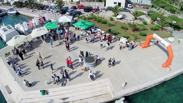 Gospodar OTOKA – uspon na Sv. Mihovil
(nedjelja, 29. svibnja 2016. godine)
Start: 09:30 h, u centru Preka (Park Vrulja)
Cilj: tvr Gospodar OTOKA – uspon na Sv. Mihovil
(nedjelja, 29. svibnja 2016. godine)
Start: 09:30 h, u centru Preka (Park Vrulja)
Cilj: tvr