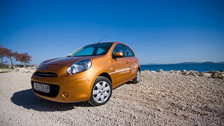 Image 943419 (auto) Image 943419 (auto)