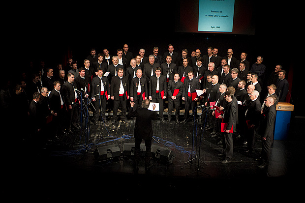 HNK Zadar: “Ljubi s ljubavlju”, foto: Leo Banić HNK Zadar: “Ljubi s ljubavlju”, foto: Leo Banić