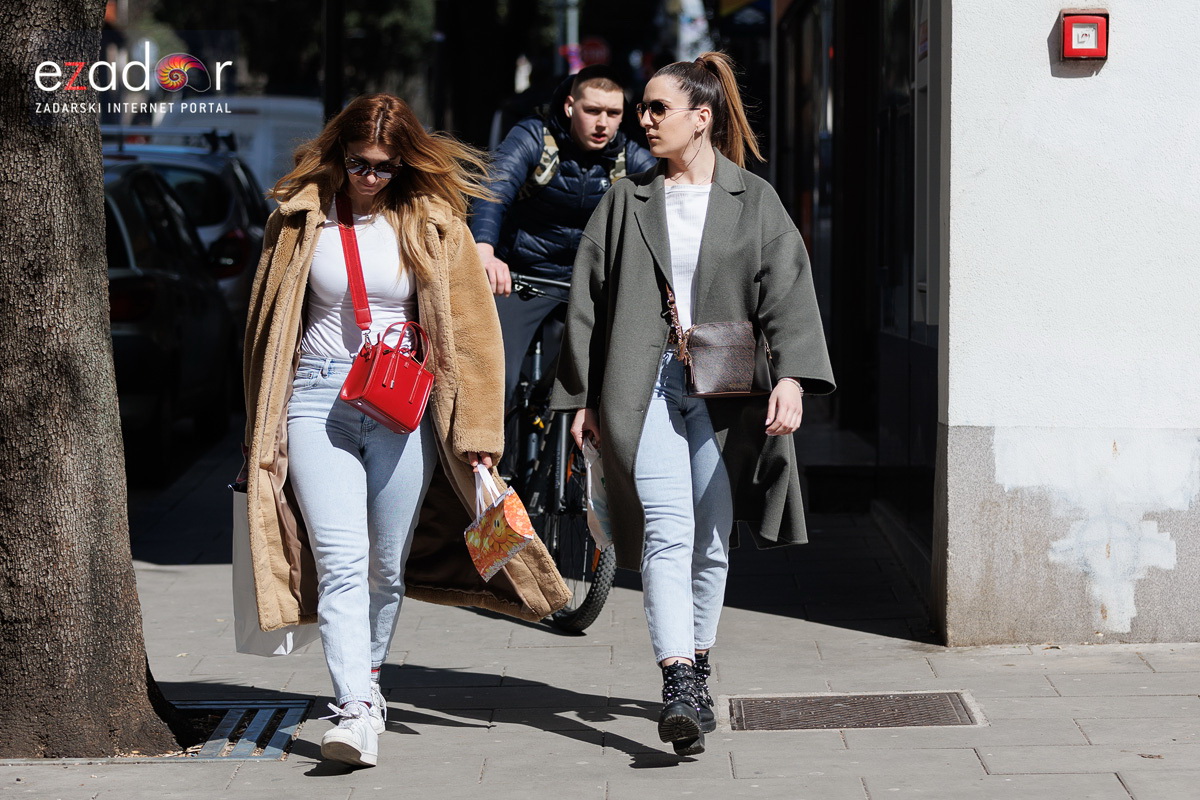 Đir po gradu, subotnja špica 19. ožujka 2022. Đir po gradu, subotnja špica 19. ožujka 2022.