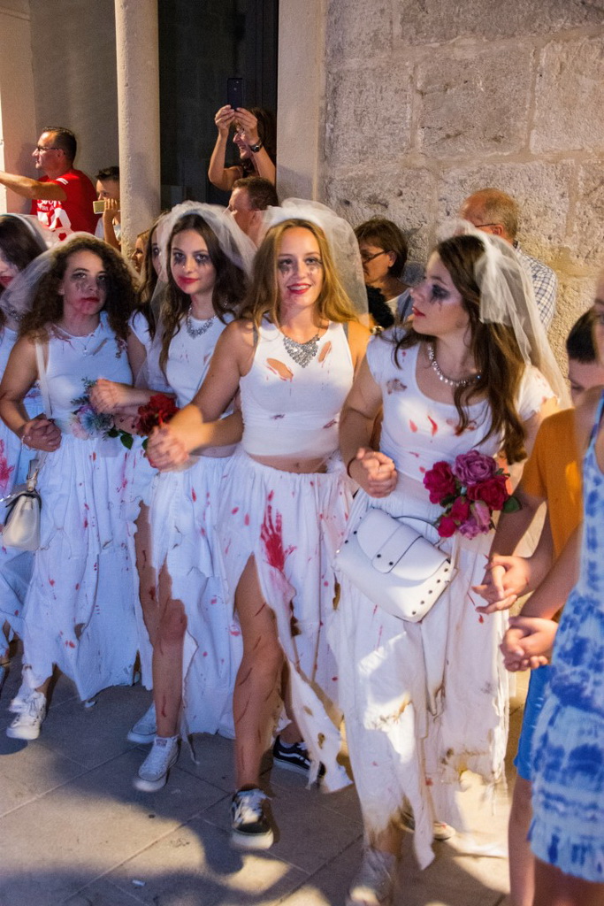 Paški ljetni karneval 2017 – maškarana povorka