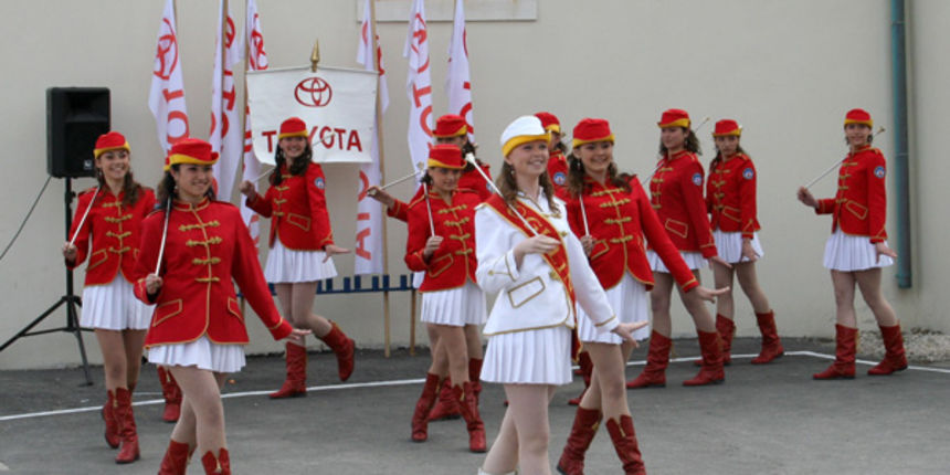 Pakoške mažoretkinje (Foto:imageshack.us)