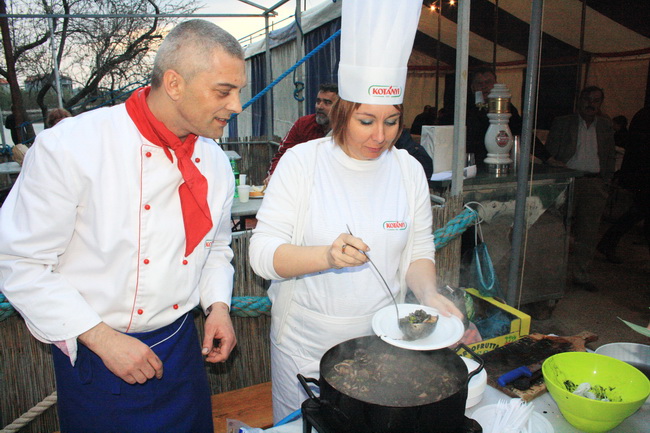 Banj: Poznati kuhaju s Renatom Kraljevom Banj: Poznati kuhaju s Renatom Kraljevom