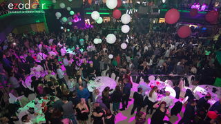 Ludnica u Saturnusu: Najbolji doček u svemiru i šire Ludnica u Saturnusu: Najbolji doček u svemiru i šire