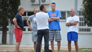 U povodu blagdana Kraljice Mira u Stanovima odigrana utakimica između veterana KK Zadar i Stanova, Foto: Iva Perinčić U povodu blagdana Kraljice Mira u Stanovima odigrana utakimica između veterana KK Zadar i Stanova, Foto: Iva Perinčić