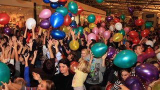 Image 685917 (auto) Image 685917 (auto)