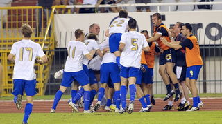 Split, 050810.
Stadion Poljud.
Uzvratna nogometna utakmica treceg predkola Europa Kupa.
Hajduk – Dinamo Bukurest.
Foto: Josko Ponos / CROPIX Split, 050810.
Stadion Poljud.
Uzvratna nogometna utakmica treceg predkola Europa Kupa.
Hajduk – Dinamo Bukurest.
Foto: Josko Ponos / CROPIX