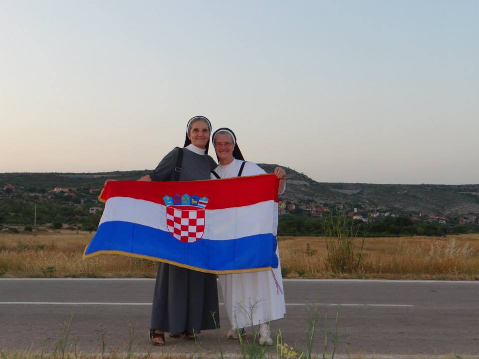Molitvena hodnja “Koracima nade u istinu”