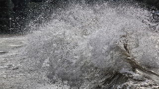 Zapadnjak i plima poplavili ulice