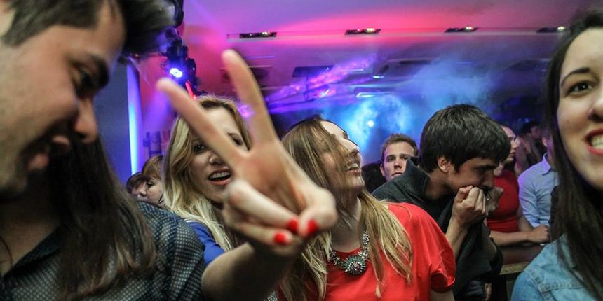 Klapa Intrade u klubu Roko