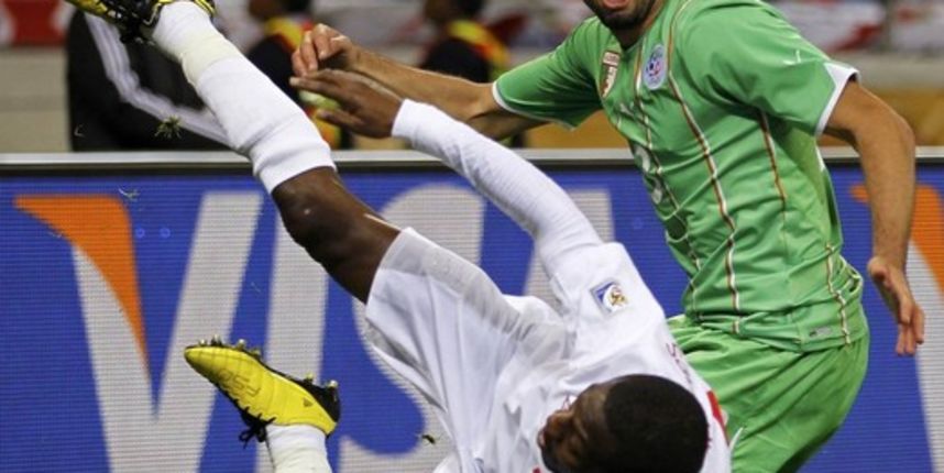 Heskey i Belhadj, Foto: Reuters Heskey i Belhadj, Foto: Reuters