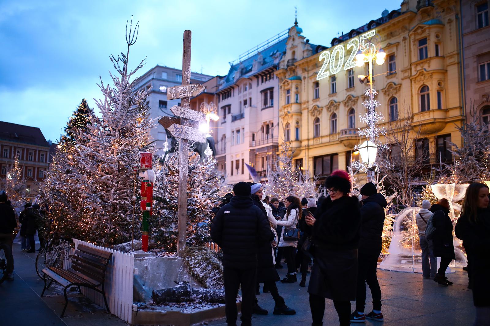 Zagrebački Advent na Trgu bana Jelačića