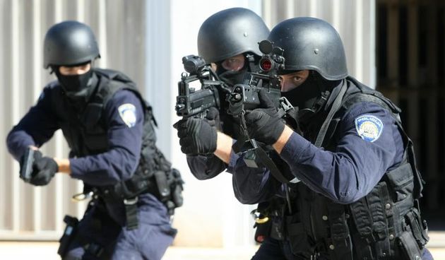 26.9.2014., Zadar – Svecanim programom PU Zadarska obiljezila je Dan policije. Najzasluznijim djelatnicima urucena su priznanja i promaknuca nakon cega je interventna postrojba izvela pokaznu vjezbu. Photo: Dino Stanin/PIXSELL