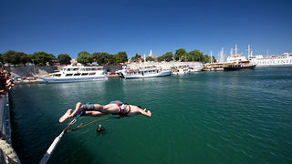 Milenijski skok KUD-a Bleke i konji (foto:Saša Čuka) Milenijski skok KUD-a Bleke i konji (foto:Saša Čuka)