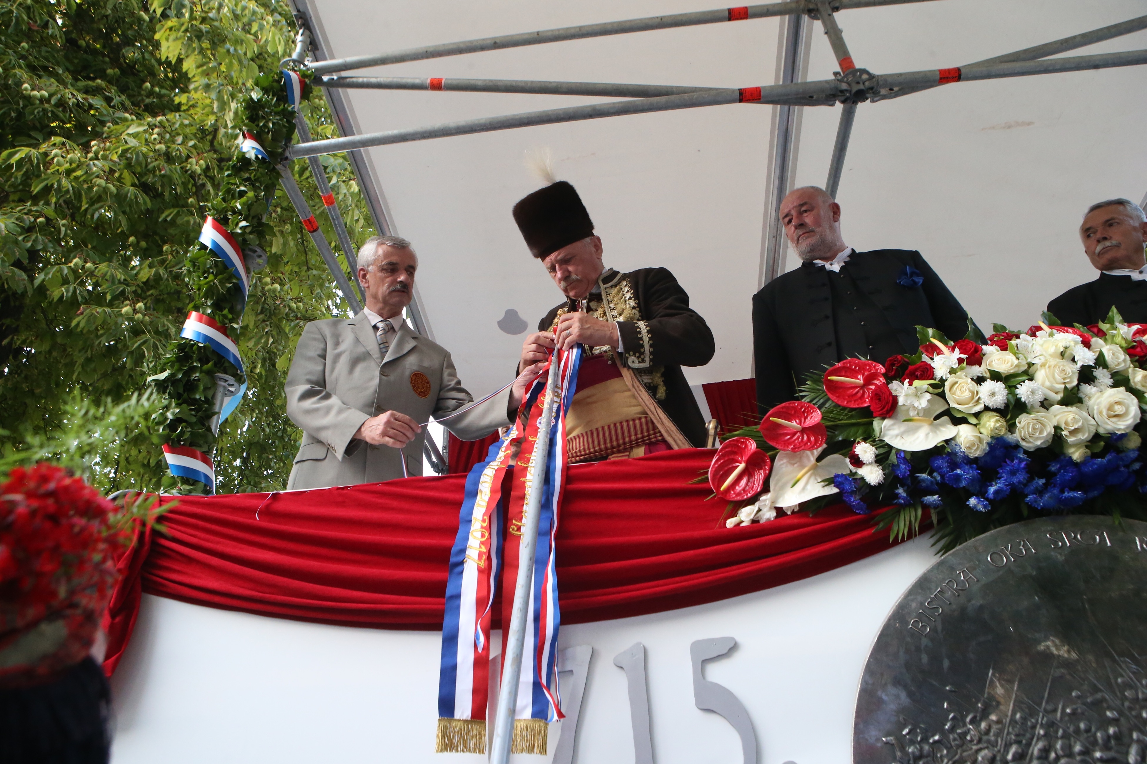 Slavodobitnik 302. Alke je Alen Poljak, od predsjednice dobio zlatni prsten s hrvatskim grbom