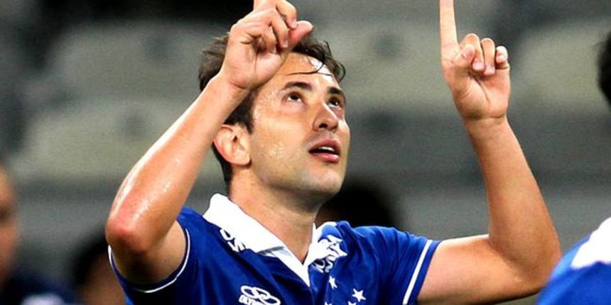 Everton Ribeiro, foto: twitter Everton Ribeiro, foto: twitter