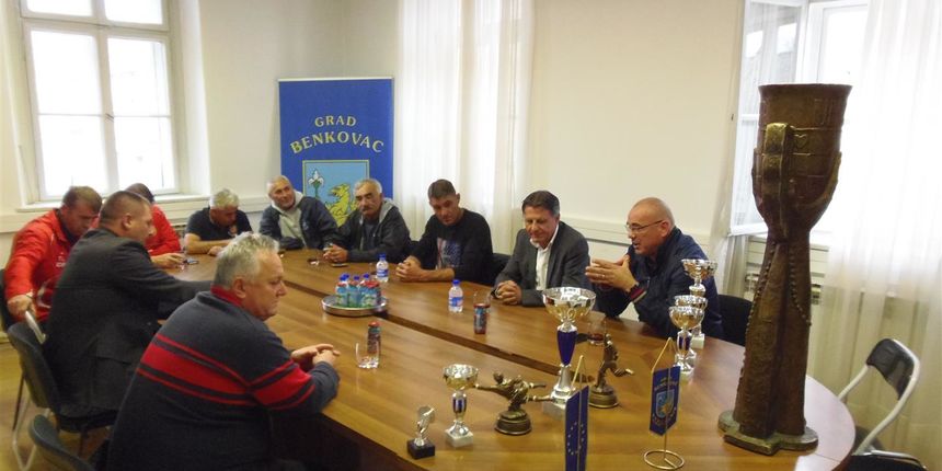 Pripadnici UHDDR Benkovac osvajači prvog mjesta na 22. turniru dragoljaca DR Pripadnici UHDDR Benkovac osvajači prvog mjesta na 22. turniru dragoljaca DR