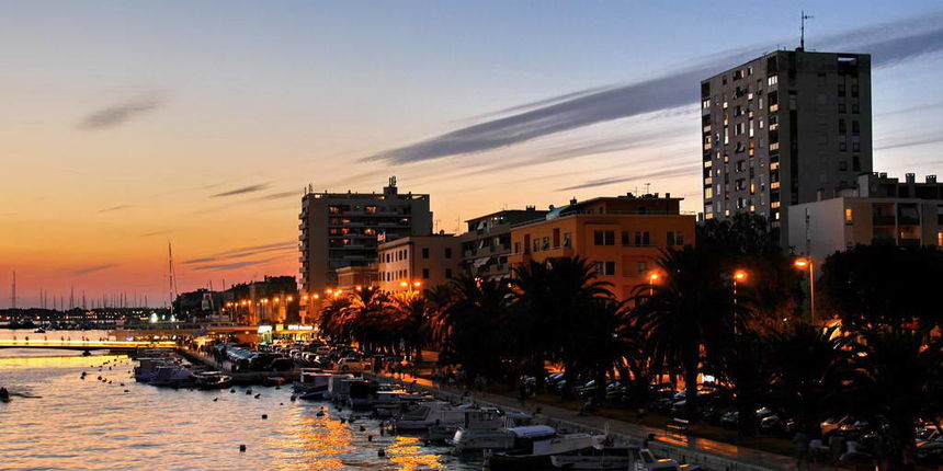 Jazine: Veslački dvoboj osmeraca i 40 godina generacije 1975, Foto: Leo Kvarantan Jazine: Veslački dvoboj osmeraca i 40 godina generacije 1975, Foto: Leo Kvarantan