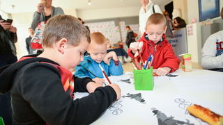 Image 381169 (auto) Image 381169 (auto)