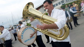 Biograd: Mazoretkinje, gradska glazba i srednjovjekovni biogradski kostimi