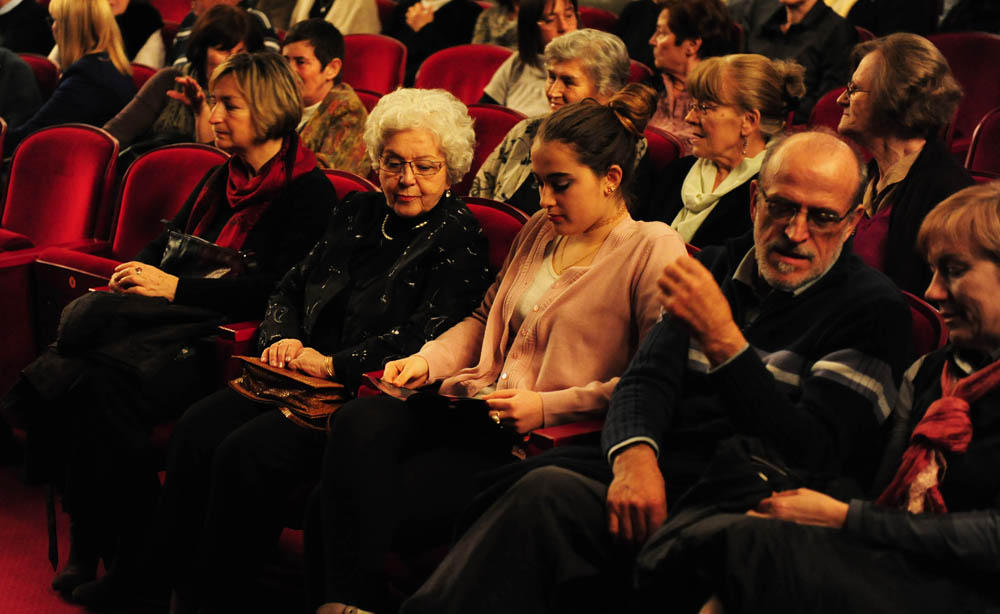 Zadar, 28.01.2013. snimio: Nenad Marčev 
HNK Šibenik 
Drama 
Bertolt Brecht: 
Pir malograđana 
redatelj: Dražen Ferenčina 
igraju: Žarko Potočnjak, Janko Popović – Volarić 
Helena Minić , Robert Ugrina, Vinko Štefanac 
Oriana Kunčić, Franka