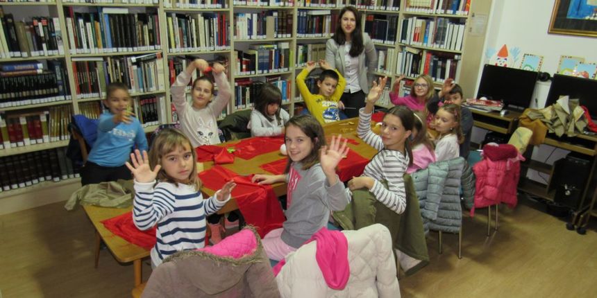 Biogradski mališani sami izrađuju božićne ukrase Biogradski mališani sami izrađuju božićne ukrase