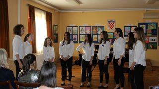 U koncertnoj dvorani Glazbene škole otvorena izložba “Likovnionica” U koncertnoj dvorani Glazbene škole otvorena izložba “Likovnionica”