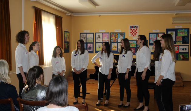 U koncertnoj dvorani Glazbene škole otvorena izložba “Likovnionica”