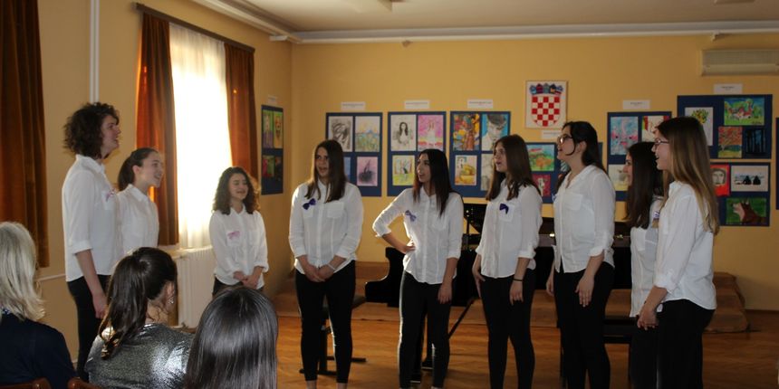 U koncertnoj dvorani Glazbene škole otvorena izložba “Likovnionica”