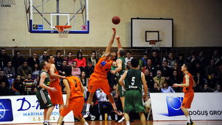 Sibenik ,170213.
Dvorana Baldekin 
Derbi utakmica izmedju GKK Sibenik i Sonik Puntamika Zadar za prvaka A2 Hrvatske kosarkaske lige Jug.
Foto: Niksa Stipanicev / CROPIX