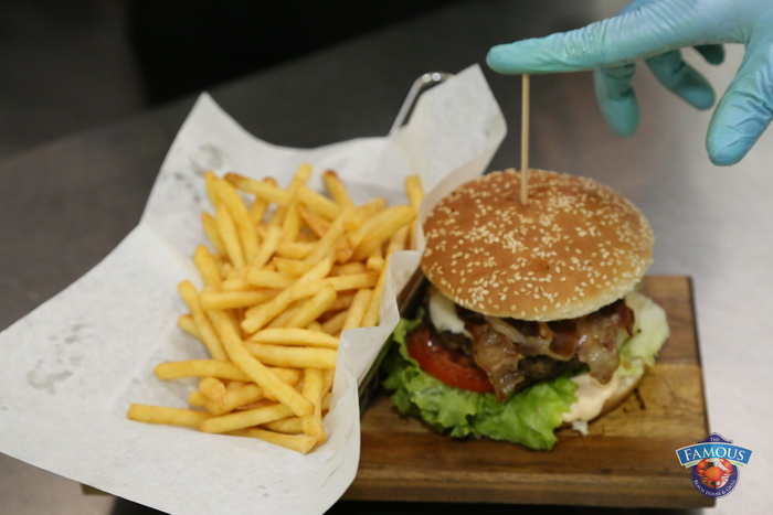 Noa & Funkblusters @ Famous Beach Bar & Grill 4. studenog 2016.