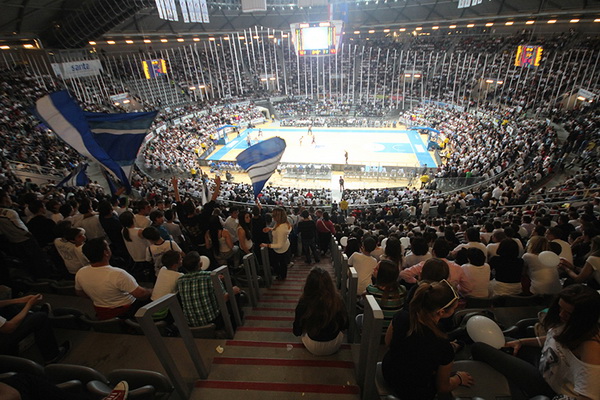 Najbolji navijači na svitu na utakmici Zadar-Cibona, Foto: Mia Čop Najbolji navijači na svitu na utakmici Zadar-Cibona, Foto: Mia Čop