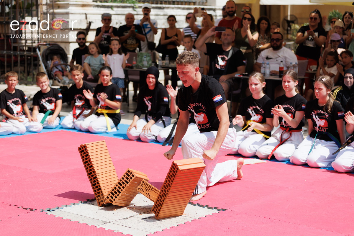 Spektakularna Taekwondo prezentacija na Narodnom trgu