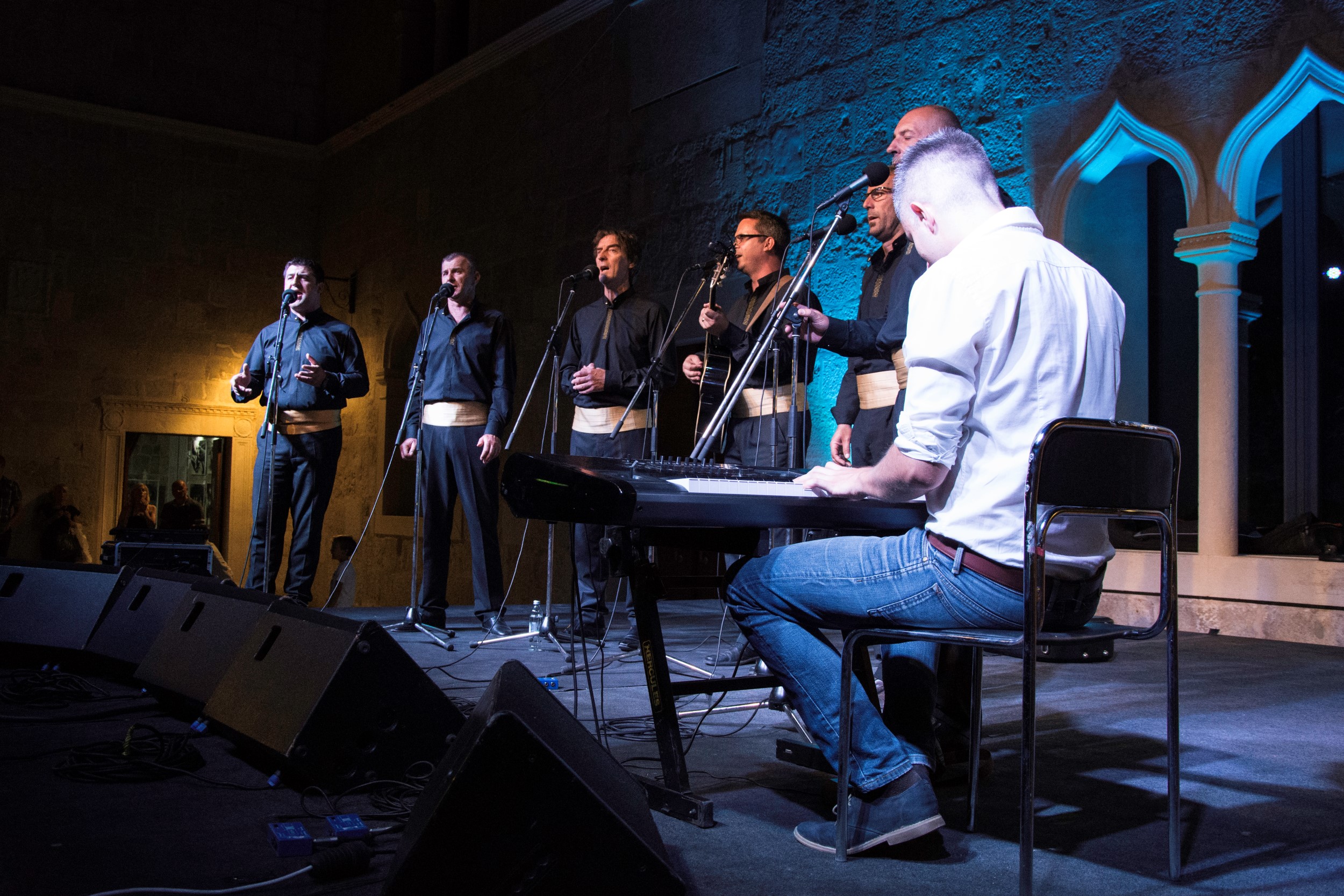 Klapa Contra nastupila u Pagu