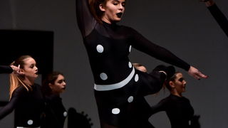 Predstava “Odgojoj” Plesne udruge Gesta u HNK Zadar