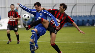 Zadar, 200310
Nogometna utakmica  T Com 1.HNL NK Zadar – NK Medjimurje. Stadion Stanovi u Zadru. 
Zadra (plavi) Zelimir Terkes.
Foto: Jure Miskovic / CROPIX